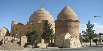 برج مهم و زیبای چهل دختر در دامغان