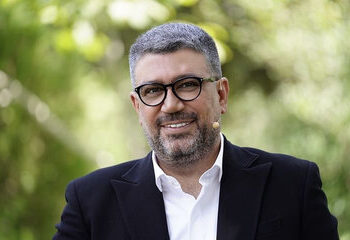 کناره گیری محمدرضا شهبازی از تلویزیون در اعتراض به بازگشت رشیدپور