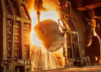 تخلفات گسترده پیمانکار غذایی در شرکت‌های فولاد