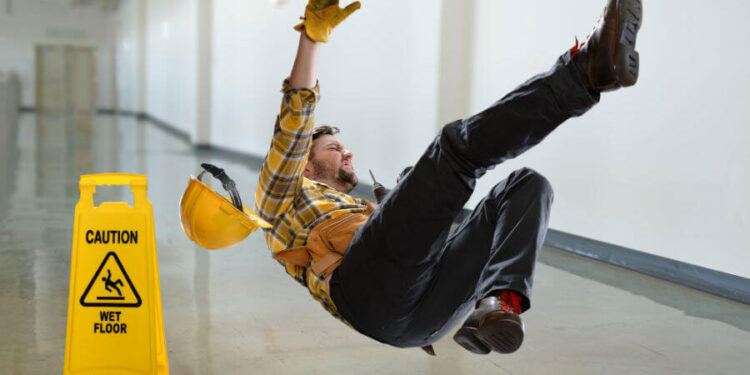 چتر بیمه تعاون بر بحرانهای ساخت وساز