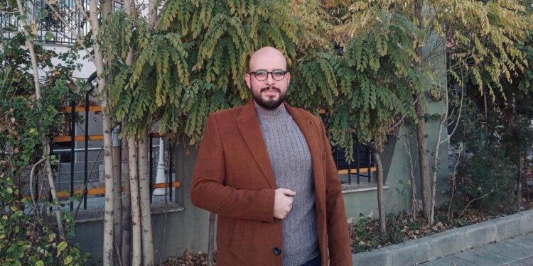 همسایه همسو با خانه دار، بچه دار و کارخانه دار