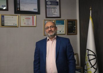 نکسوس وان (Nexus One) املاک و نبرد با پلت فرم ها