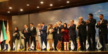 یازدهمین جشنواره رمز موفقیت با رونمایی از سردیس پوران درخشنده